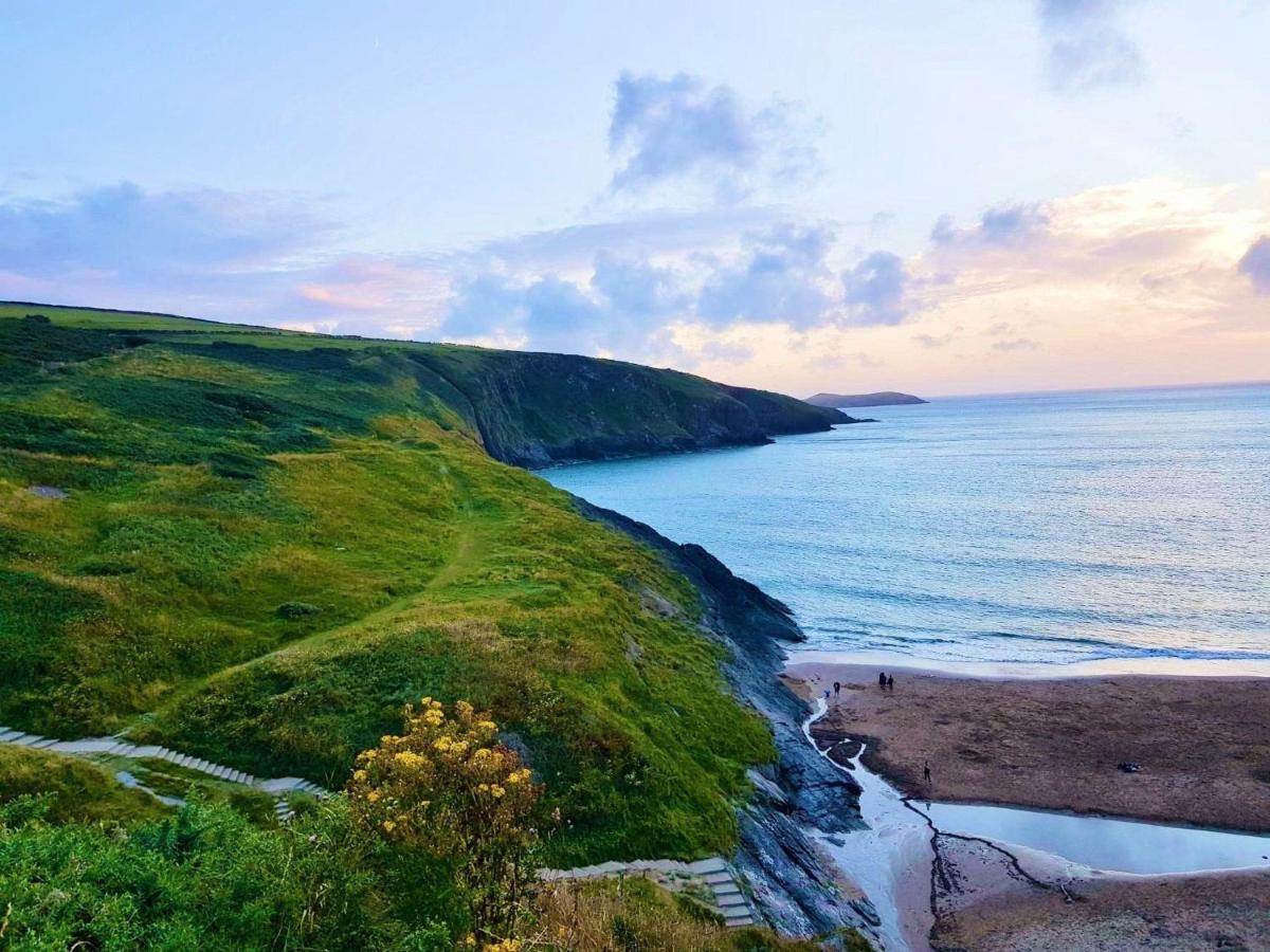 Villa Wild Coastal Retreat At Troed Y Rhiw Aberporth, West Wales Exterior foto